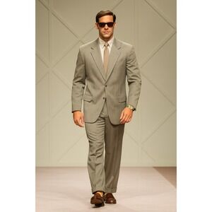Valentino Saks Fifth Avenue Vintage Taupe 44 R Button Single Breasted 2 Pc Suit